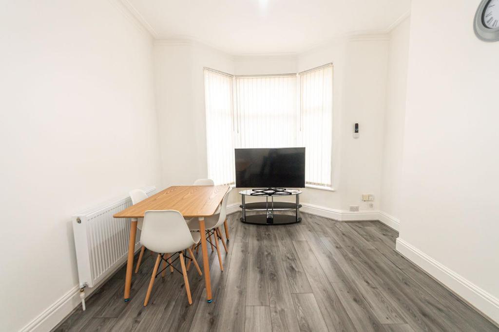 Room In Anfield Liverpool Dış mekan fotoğraf