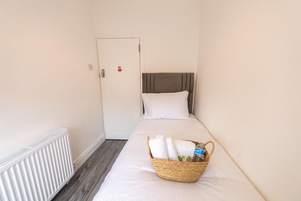 Room In Anfield Liverpool Dış mekan fotoğraf